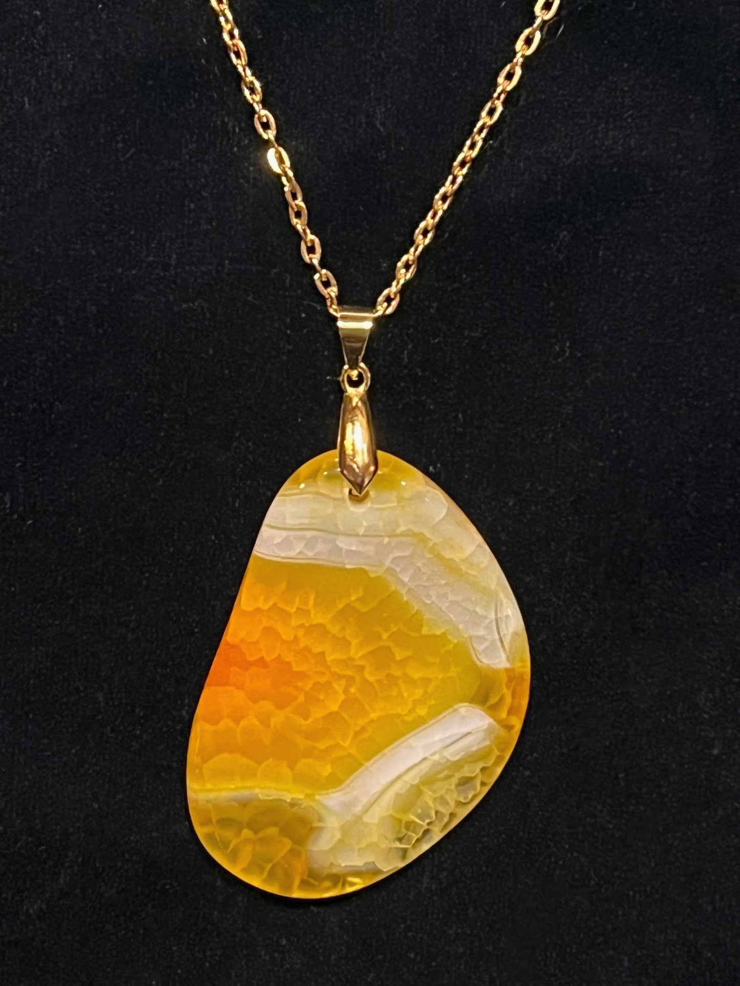 Yellow quartz pendant